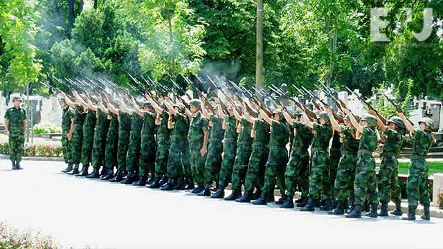 military-platoon